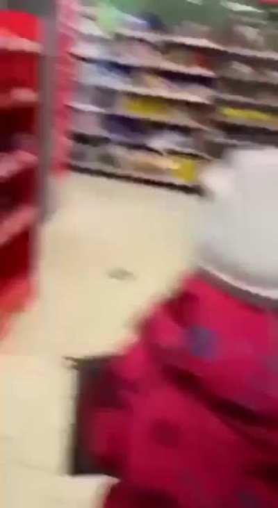 Big Russian dude vs small Russian dude. The aggressor just can't connect those punches.