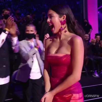 The bouncy VMA’s dress