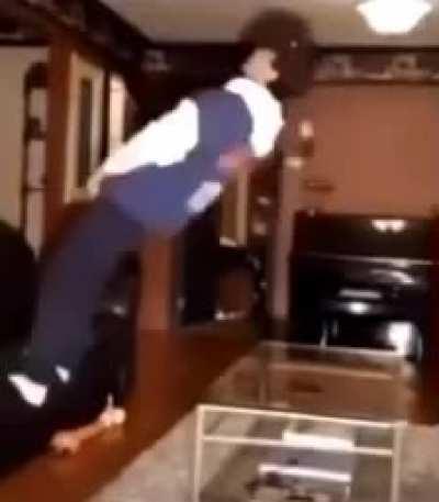 How’d the table not break??