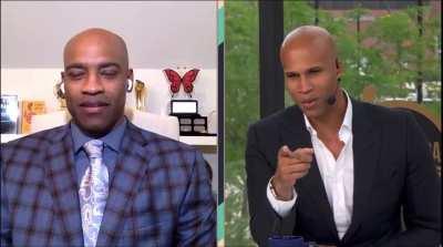 [Highlight] RJ and Perk react to Vince Carter replacing his old earbuds with AirPods