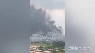 Горит Исследовательский Центр Хуавей, 25 сентября.