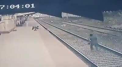 Chad railwayman, Mayur Shelke, saves this impaired lady's child fallen on tracks.