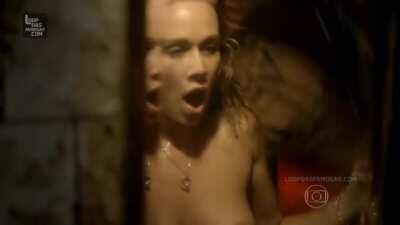 Mariana Ximenes nua em 