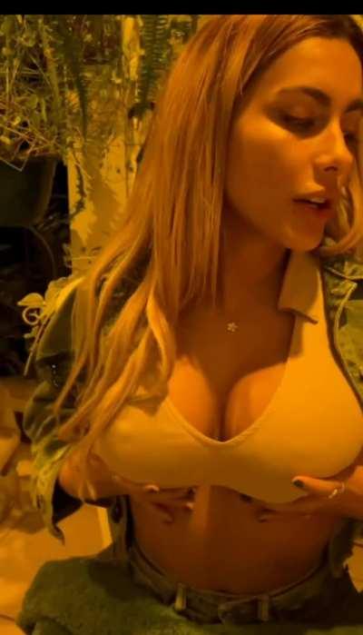 Kenia Gonzalez (@keniamusicr) [onlyfans]