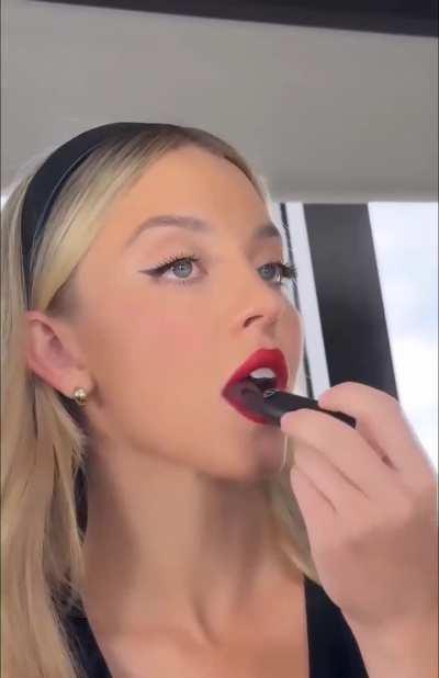 Red Lips IG 18.12.23