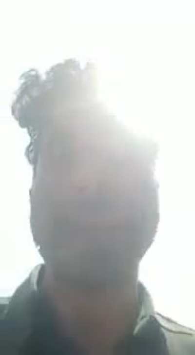 ਦਿਲ ਦਹਿਲਾਉਣ ਵਾਲੀਆਂ ਤਸਵੀਰਾਂ ਯੂਪੀ ਦੇ ਲੋਧੀਪੁਰ ਬਿਸ਼ਨੋਈ ਦੀਆਂ ਹਨ, ਜਿੱਥੇ ਹਿੰਦੂ ਭਈਆਂ ਨੇ ਇੱਕ ਲੜ੍ਹਕੀ ਨੂੰ ਦਰੱਖਤ ਨਾਲ ਲਟਕਾ ਕੇ ਕੁੱਟ-ਕੁੱਟ ਕੇ ਮਾਰ ਦਿੱਤਾ, ਸੋ ਪੰਜਾਬੀਓ ਯੂਪੀ ਬਿਹਾਰੀ ਭਈਆਂ ਦਾ ਲੋੜ ਤੋਂ ਜ਼ਿਆਦਾ ਵਿਸ਼ਵਾਸ਼ ਨਾ ਕਰਿਆ ਕਰੋ। *ਇਹਨਾਂ ਵੀਡੀਓ ਨੂੰ ਦੇਖ ਕੇ ਵੀ ਜੇ ਤੁਹਾਡੀ ਮਰੀ ਹੋਈ ਜਮੀਰ 