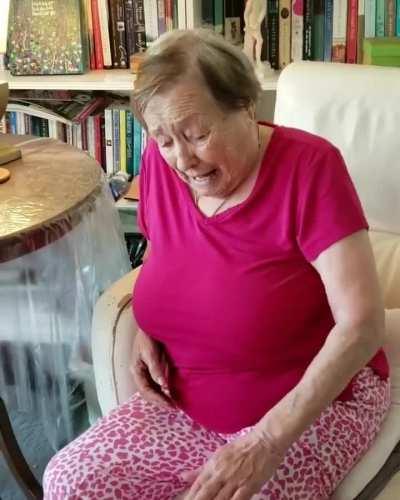 My 93 y/o grandma trying weed for the first time