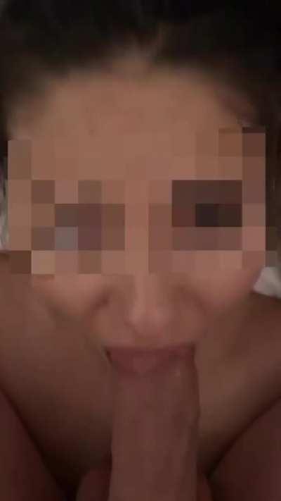 18yo asian learning to deepthroat