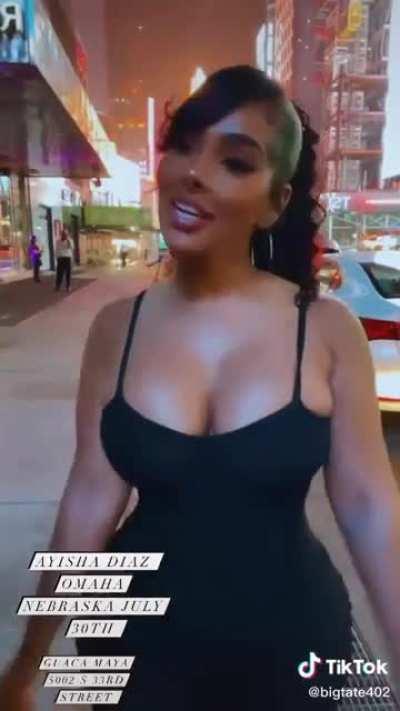 they burstin out 🔥