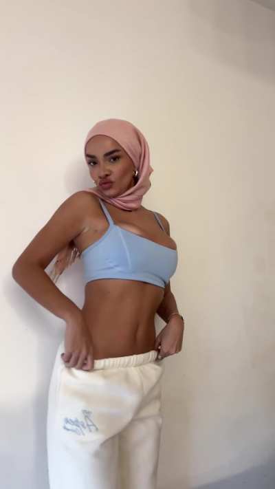 Sending everyone that upvotes and comments ;) [32C]