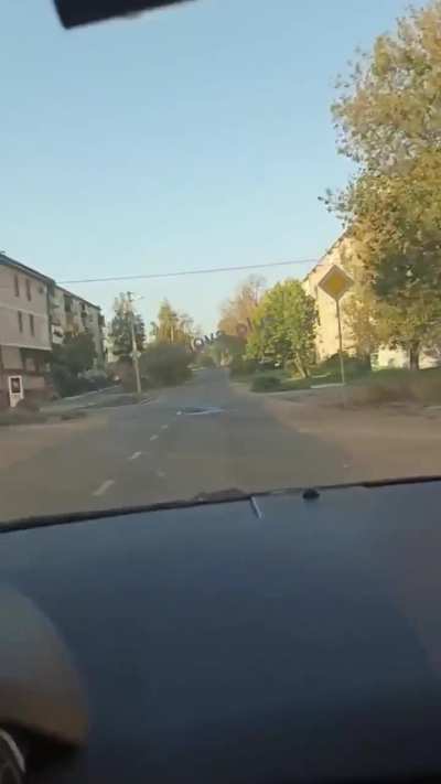 RU POV: More videos of buildings damaged by the shockwave in Toropets