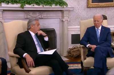 Alberto de rodillas a Biden: fue a mendigar guita...