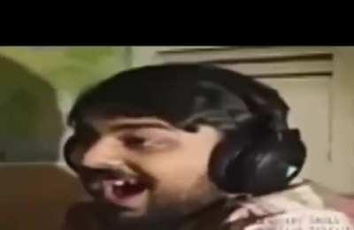 Someone just dm'd me this on discord ( sound on )