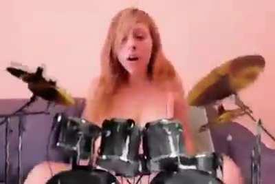 I bet she would be good at a concert