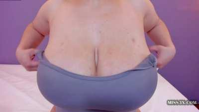 suck mommys big natural tits