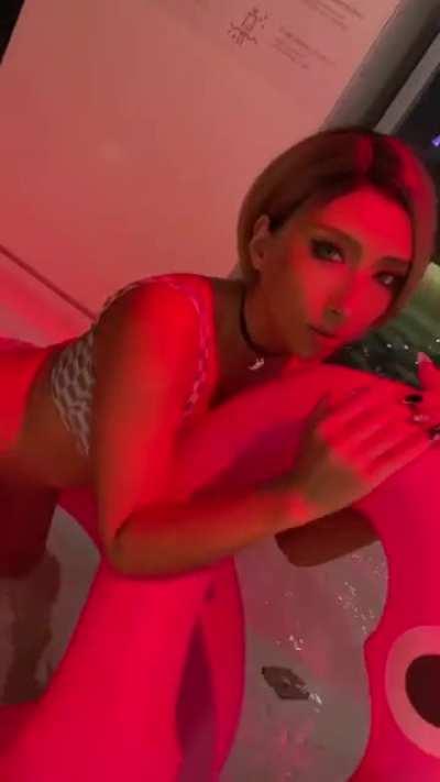 Brand new pool video