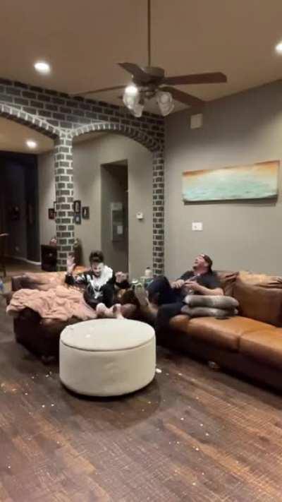 To spend a relaxed evening on the couch