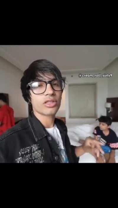 Best blogger of India😶‍🌫😶‍🌫💩