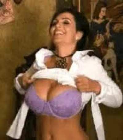 Source for this clip? I’ve seen it a million times and wonder how the video looks