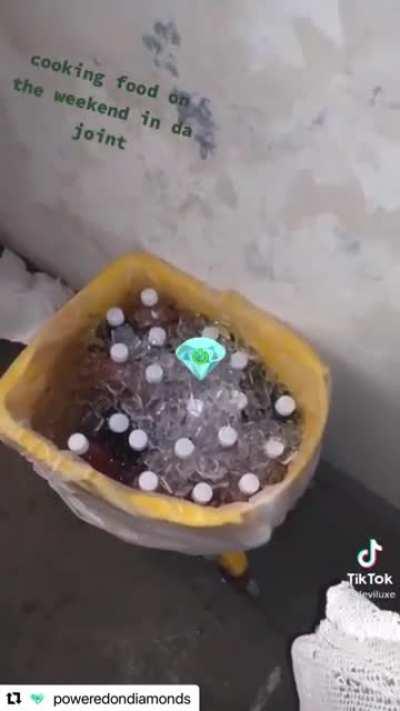 Тюрьма тюрьмой а обед по расписанию