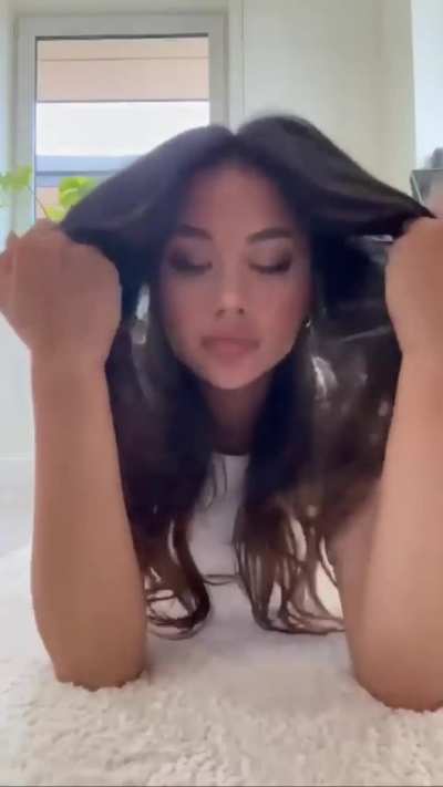 Can someone ID her? Thanks a lot