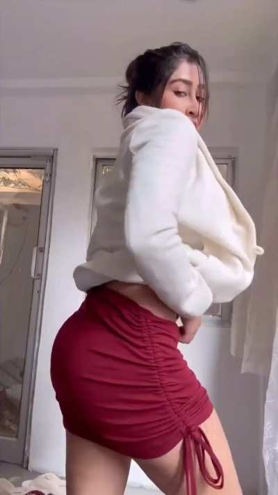 Sofia Ansari changing special edit