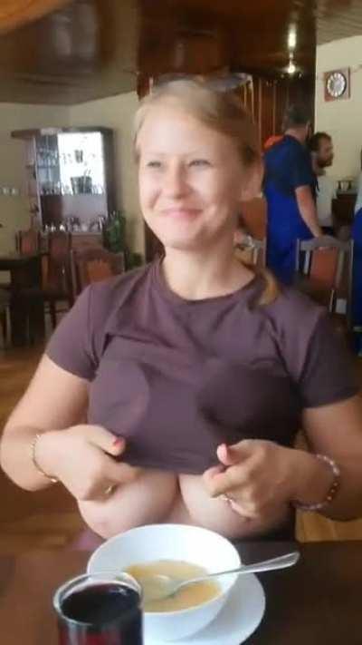 zalimin kizi cok tatli degil mi ismi ne bilmiyorum