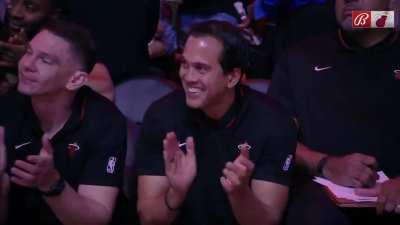 [Highlight] Pat Riley announces to Dwayne Wade that the Miami Heat will be building a statue of Dwyane Wade