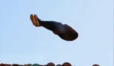 how it felt when i listened to the circles intro for the first time