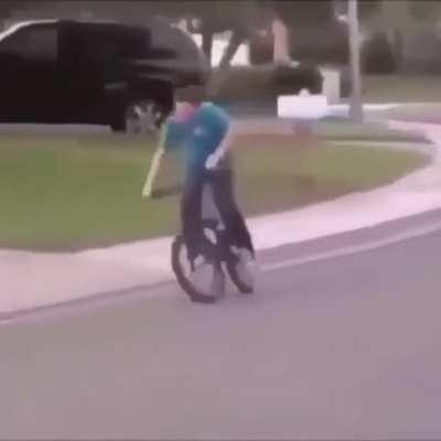 El stupido hace instanto karma.