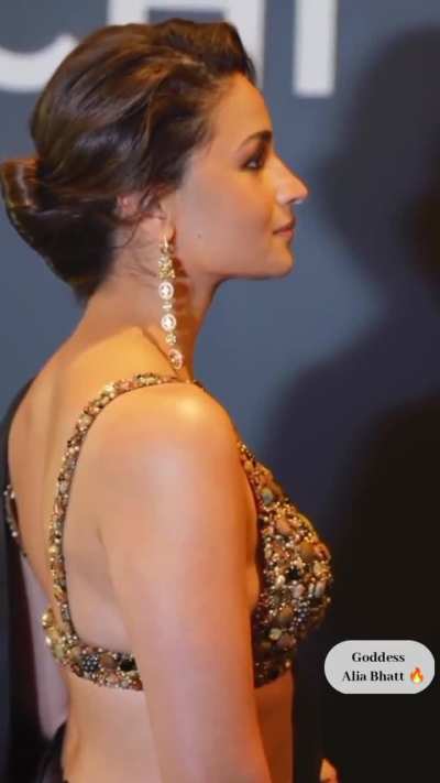 Alia Bhatt Godess In Black Saree 🖤🔥