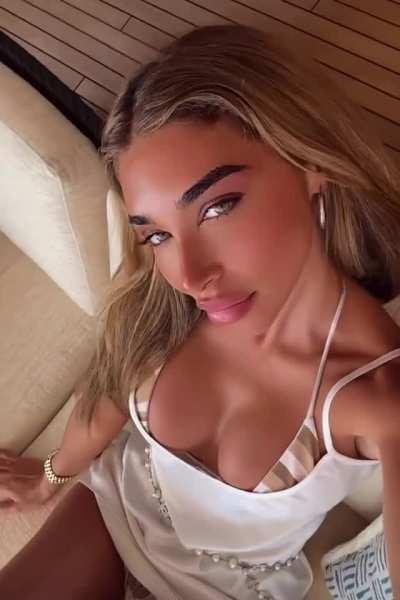 Bikini & minidress hottie