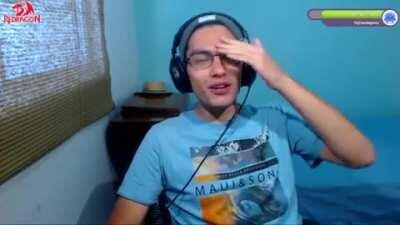 Cristian furro porfavor no le hagas nada a la pecky el pipi no se pone hay