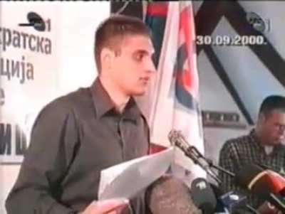 Što mi je nešto poznat ovaj glas...