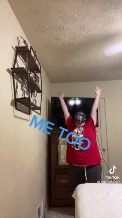 Several vermillion semaphores 🚩🚩🚩