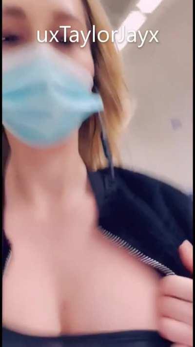 When I know there’s someone behind me I can’t help but wanna expose my tiddies for Reddit