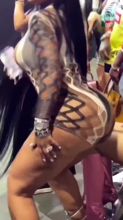 Ari 🍑