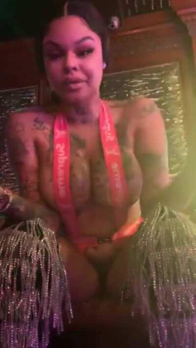 St4rDiv!ne 🍈🍈🍑