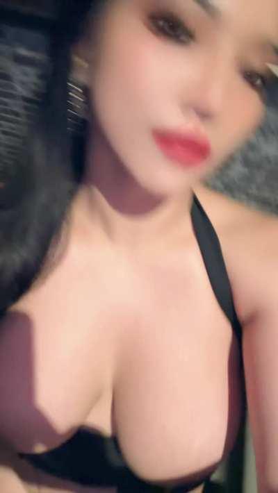 drunk and horny...come take advantage of me 😜