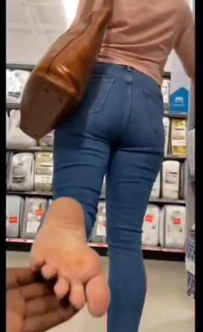 Random approach of 20 yr Old cute blue toes.