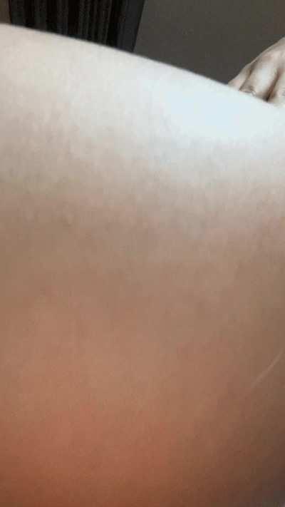 A frat boy at college said i'm too small with my 4'11 to get asked out for a beachdate ... I don't know what to think (fuckdoll)