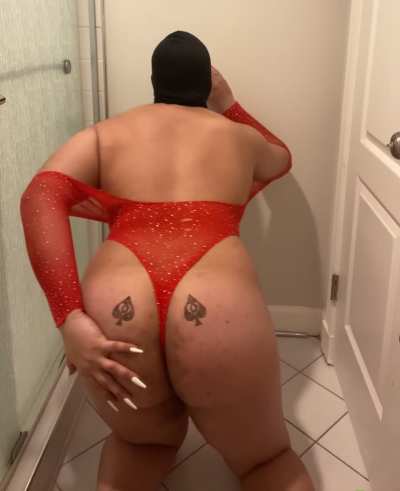 5’2 failed as a man and built like a girly girl 🥺🧎🏼‍♀️
