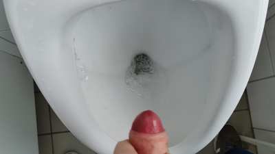 Much needed relief at work.. could use some holes to pound and fill for that german cock and cum rn 