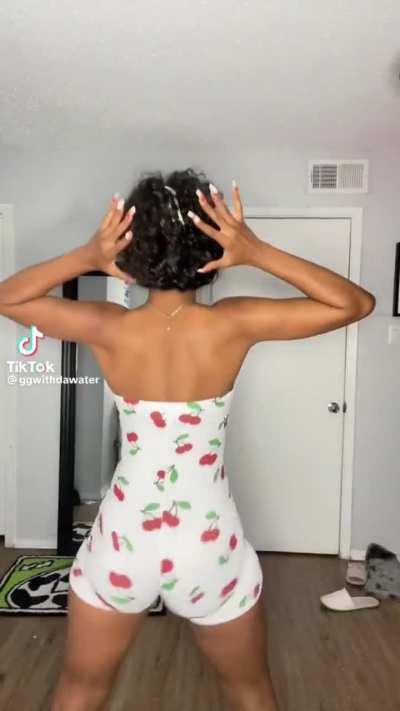 Another look 🍈🍑