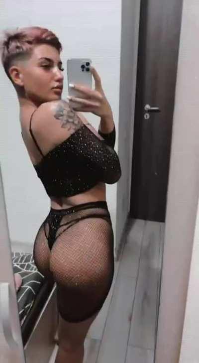 Do u like girls with real tits ? link in the comments