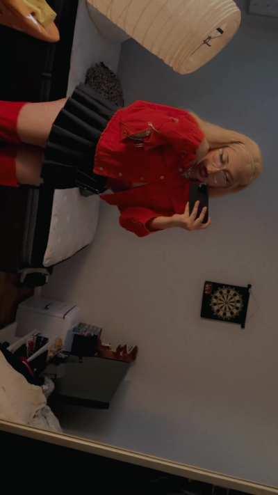 [22] (amosc: RUBIHTXST) i look so good in red