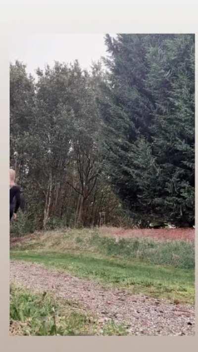 Jutta traint haar heerlijke kontje nog even..