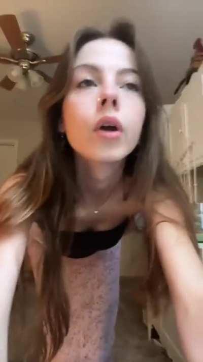 Very cute brunette does fit checks 