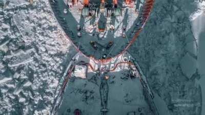 75,000 HP nuclear-powered icebreaker “Yamal”