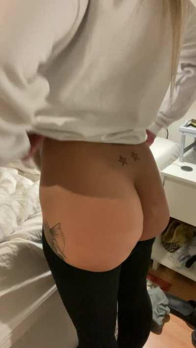 But like imagine backshots with me 😱